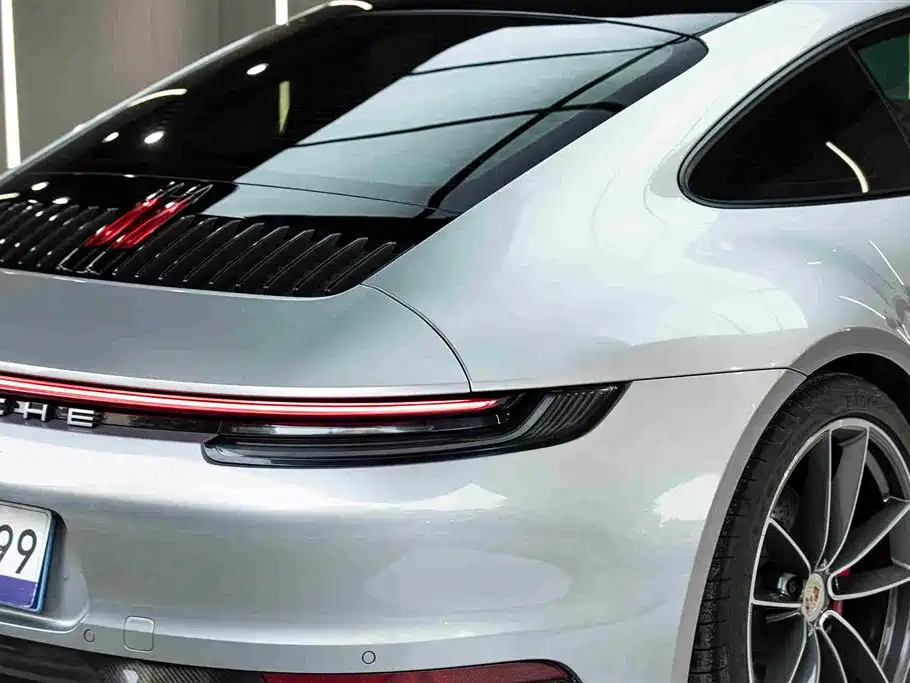 Porsche 911 2022 — фото 9