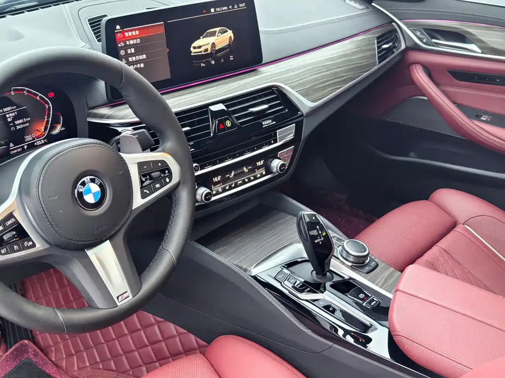 BMW 5 Series 2022 — фото 11