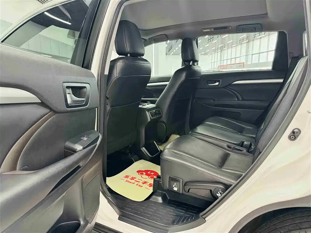 Toyota Highlander 2016 — фото 19