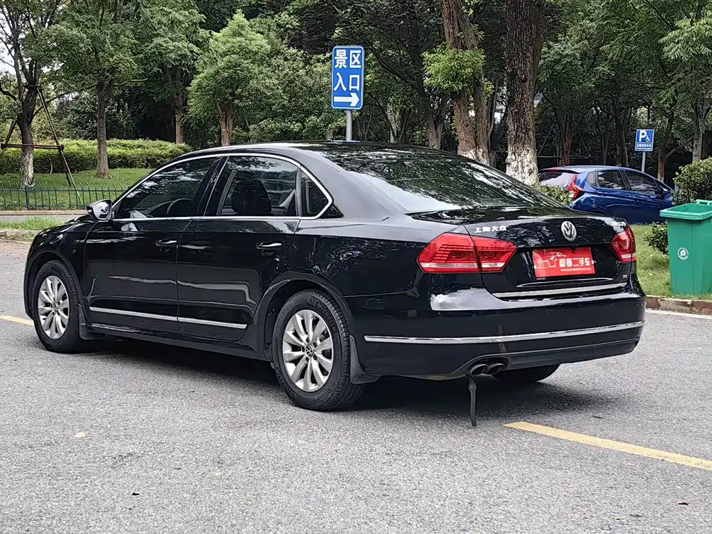 Volkswagen Passat 2014 — фото 11