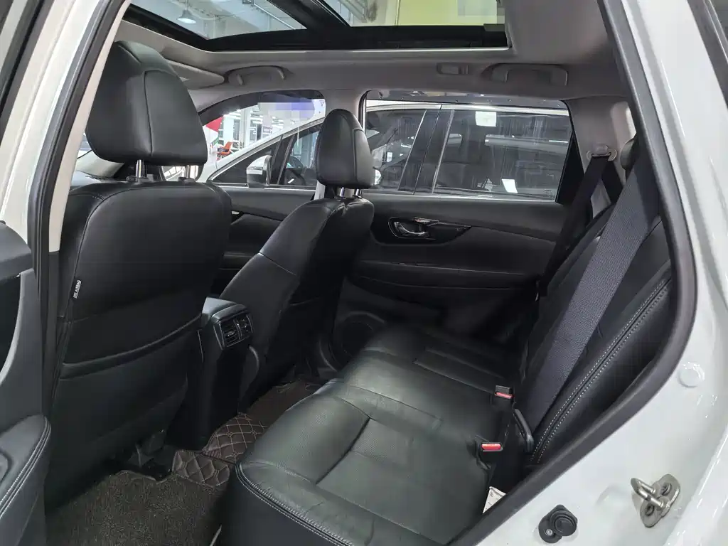 Nissan X-Trail 2020 — фото 12