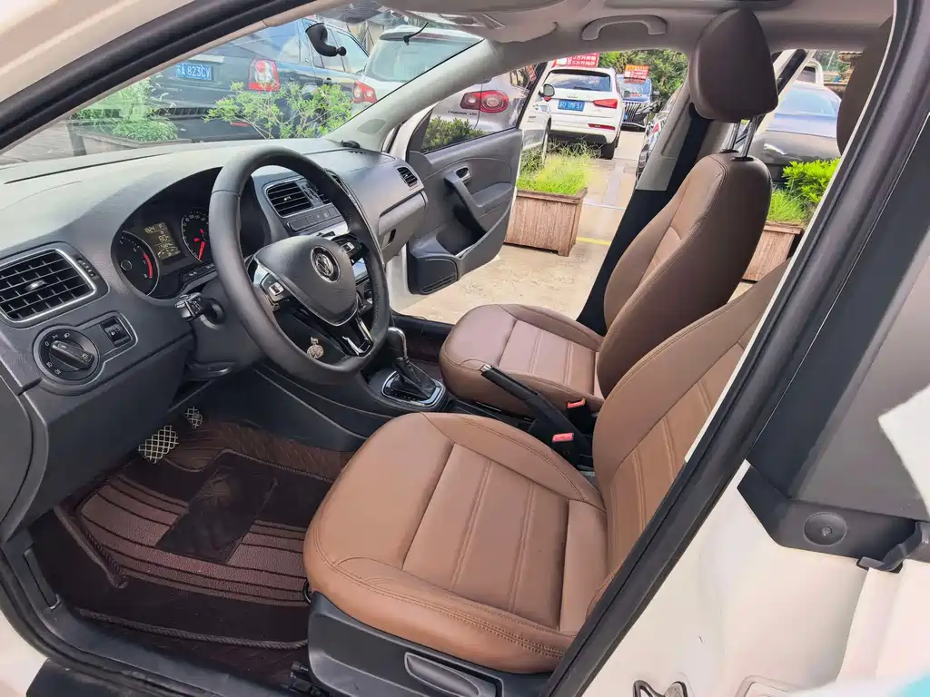 Volkswagen Polo 2016