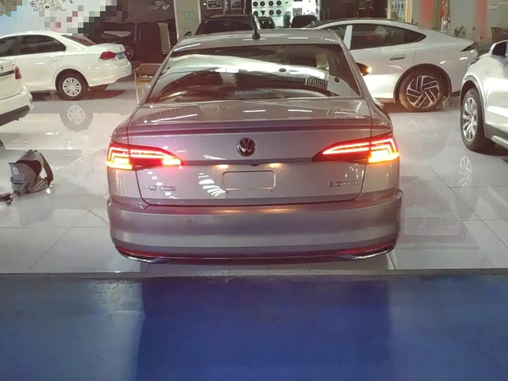 Volkswagen Bora 2021