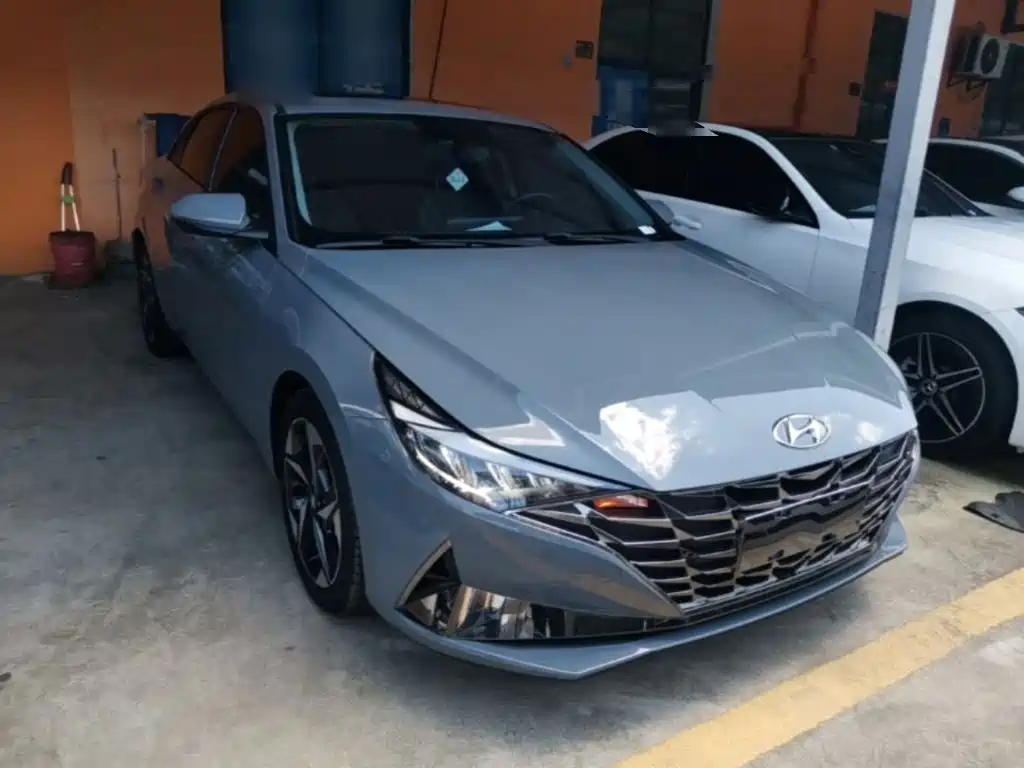 Hyundai Elantra 2023