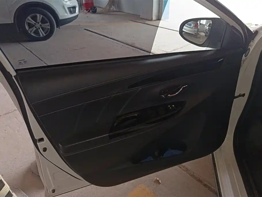 Toyota Yaris L 2022