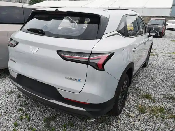 Wuling Starlight S 2025