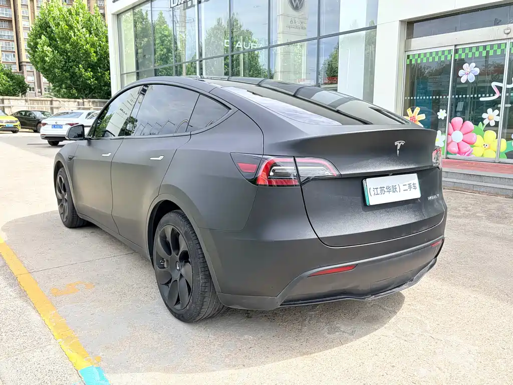 Tesla Model Y 2023 — фото 12