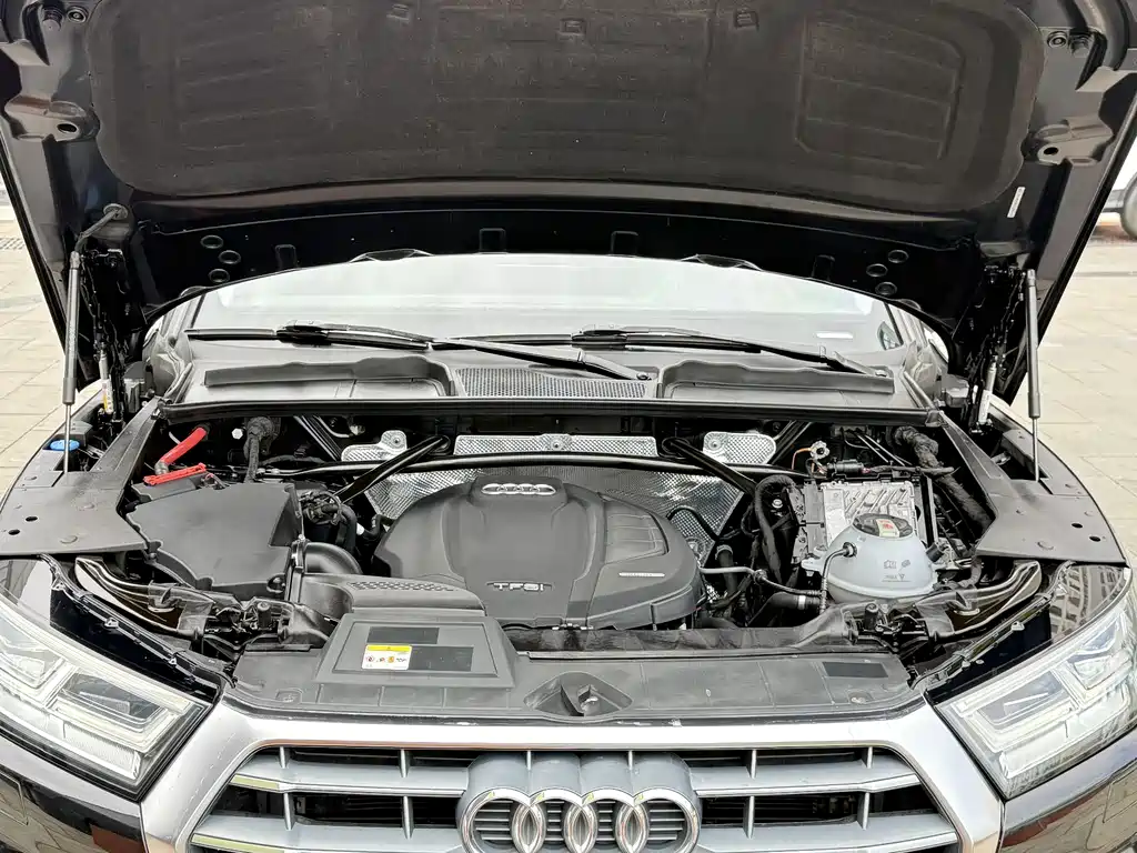 Audi Q5L 2021 — фото 37