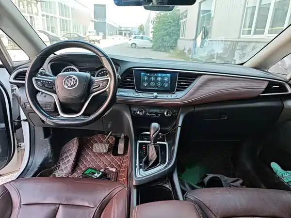 Buick GL6 2019