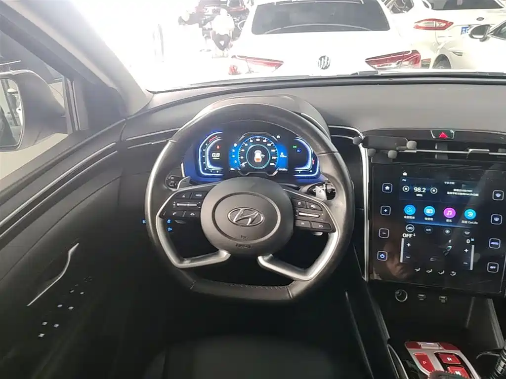 Hyundai Tucson 2022 — фото 11
