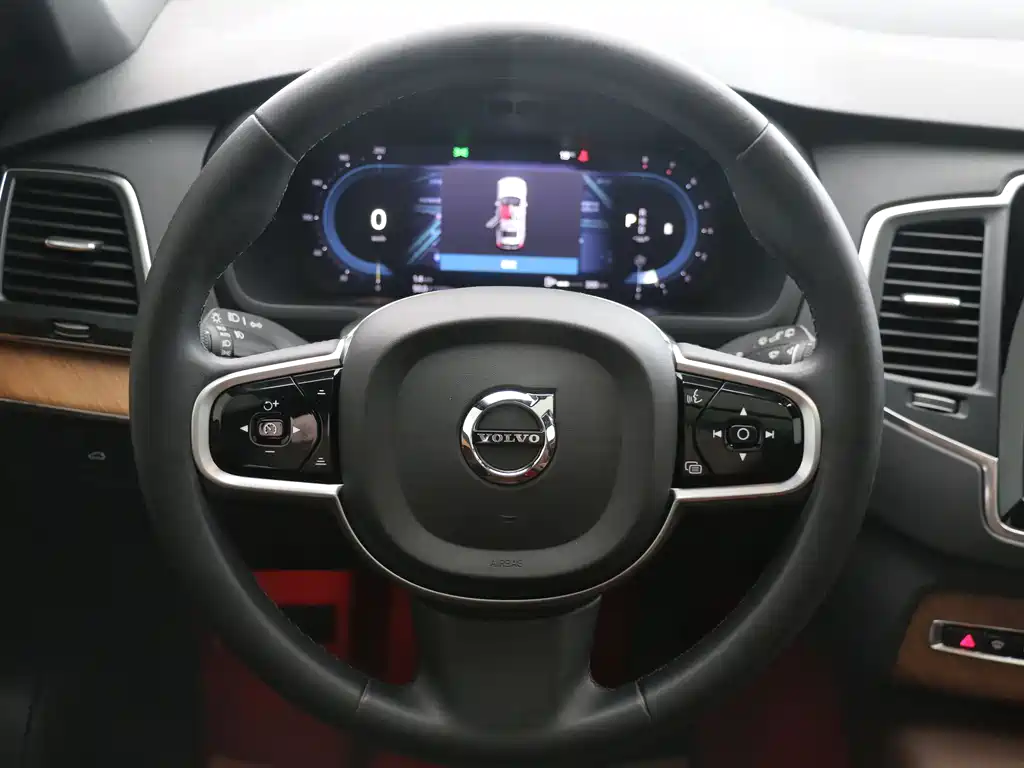 Volvo XC90 2023 — фото 13