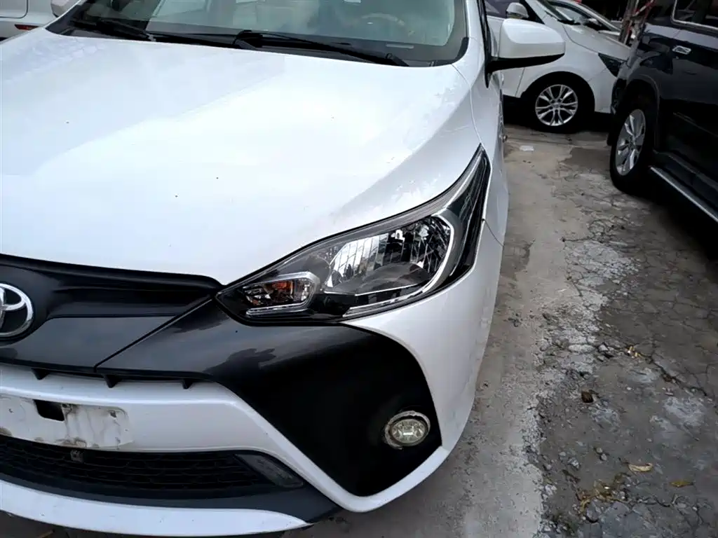 Toyota Yaris L 2021 — фото 24