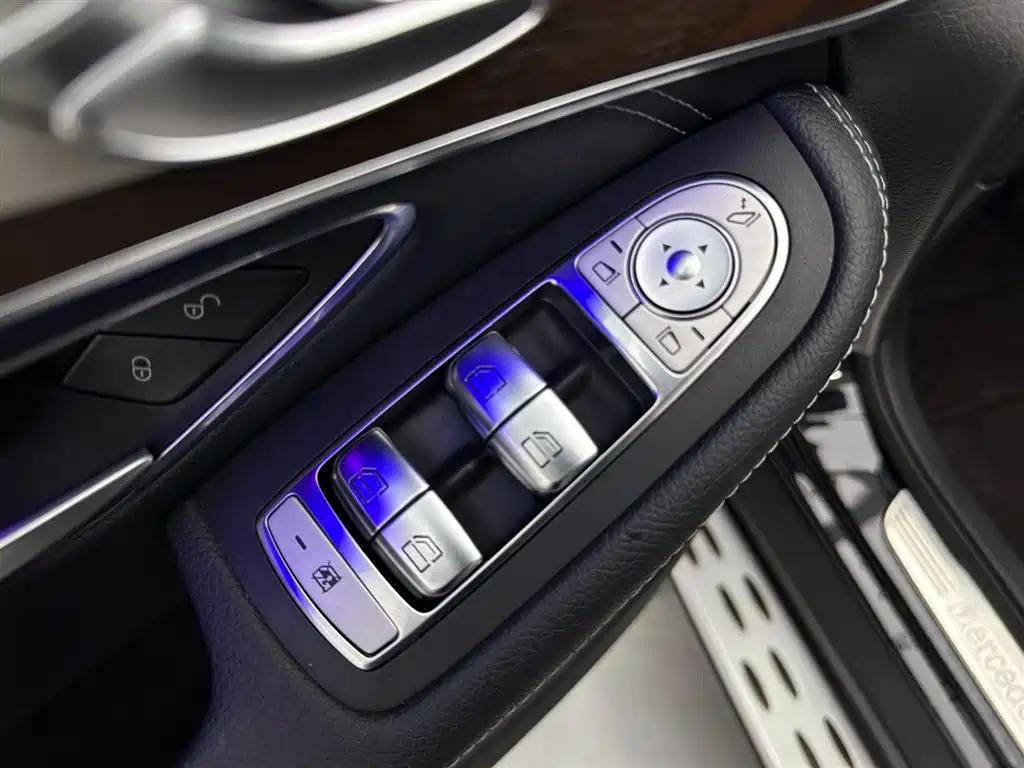 Mercedes-Benz GLC 2020 — фото 25