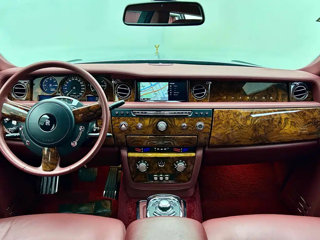 Rolls-Royce Phantom 2013 — фото 16