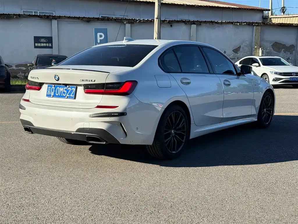 BMW 3 Series 2019 — фото 4