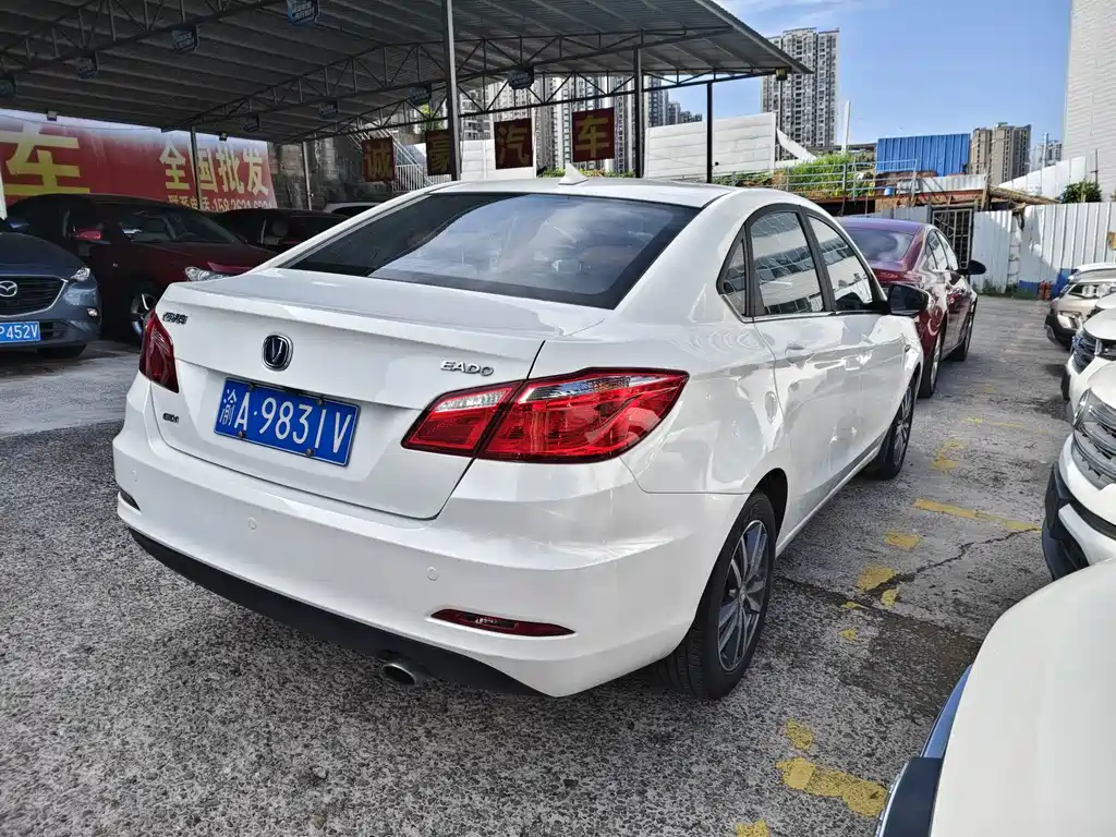 Changan Eado 2018 — фото 9