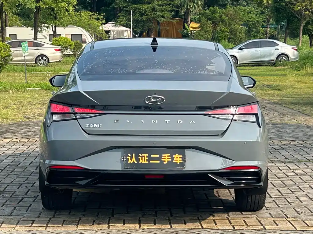 Hyundai Elantra 2023