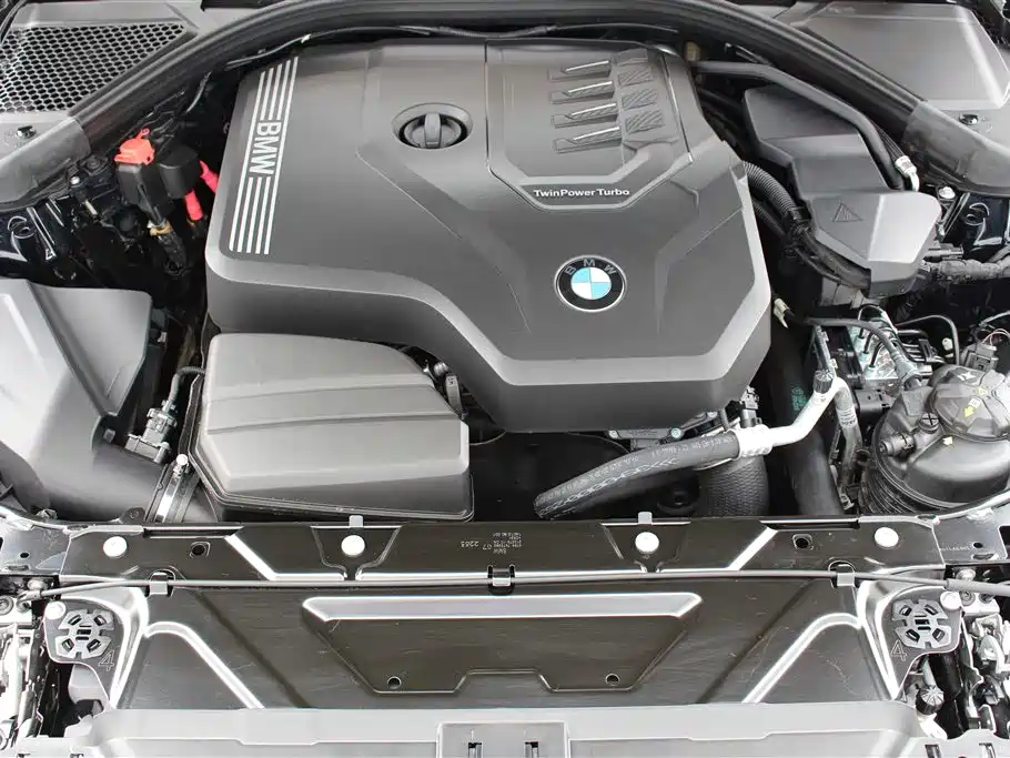 BMW 3 Series 2025 — фото 14