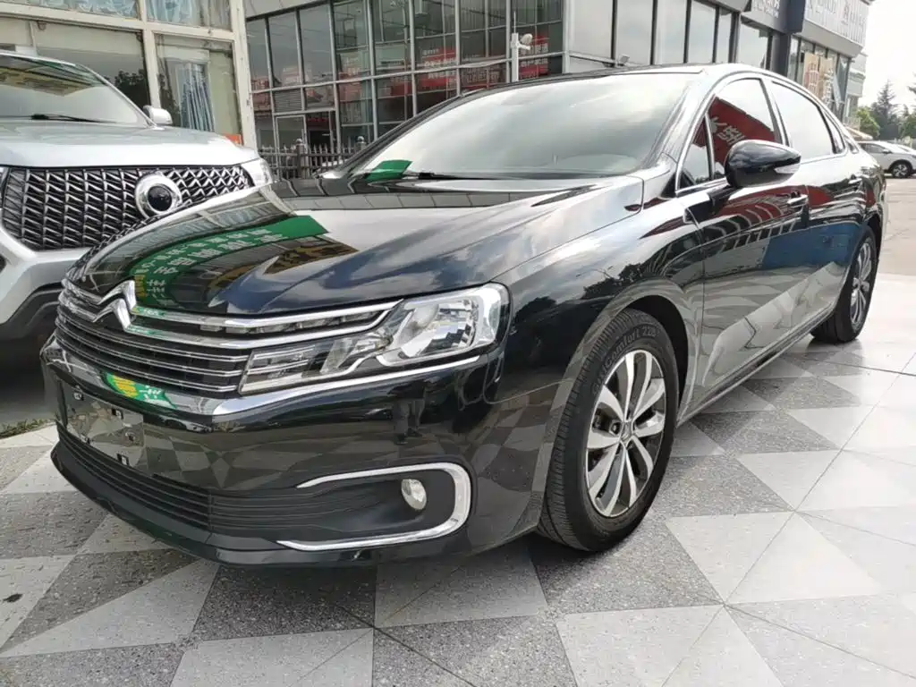 Citroën C6 2022 — фото 2