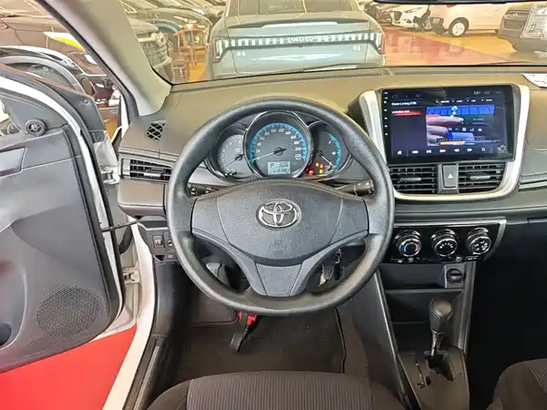 Toyota Yaris L 2016