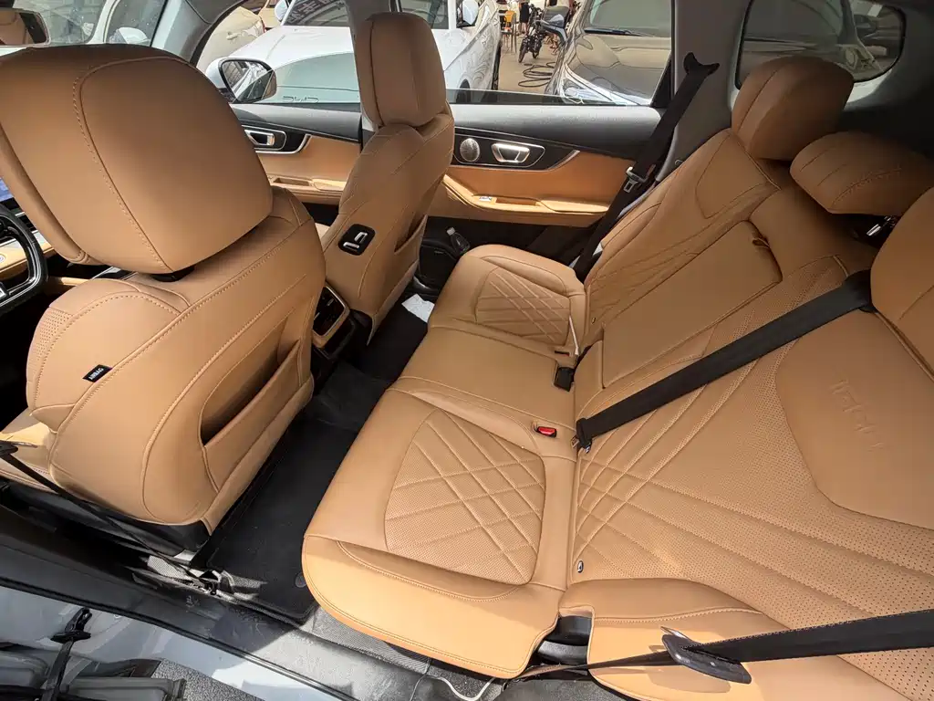 Chery Tiggo 8 PRO 2023 — фото 8