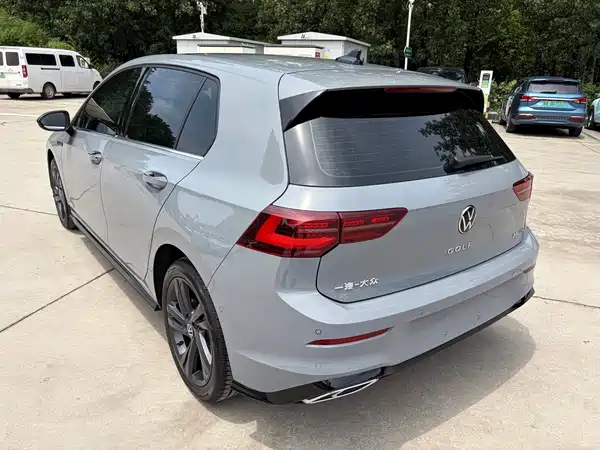 Volkswagen Golf 2023