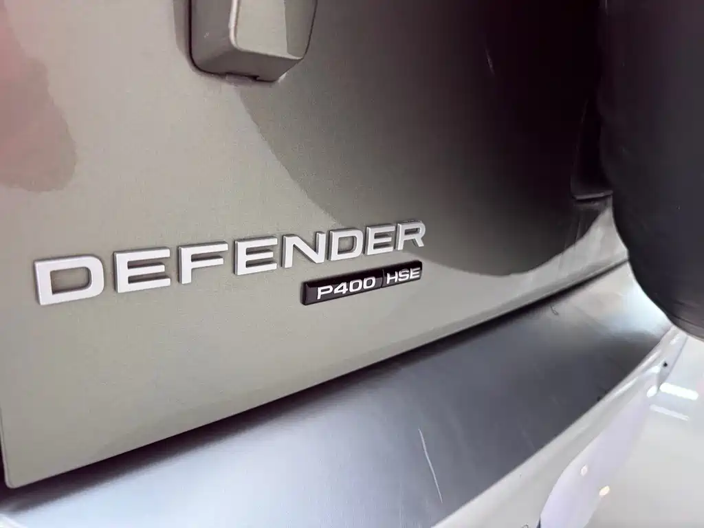 Land Rover Defender 2020 — фото 24