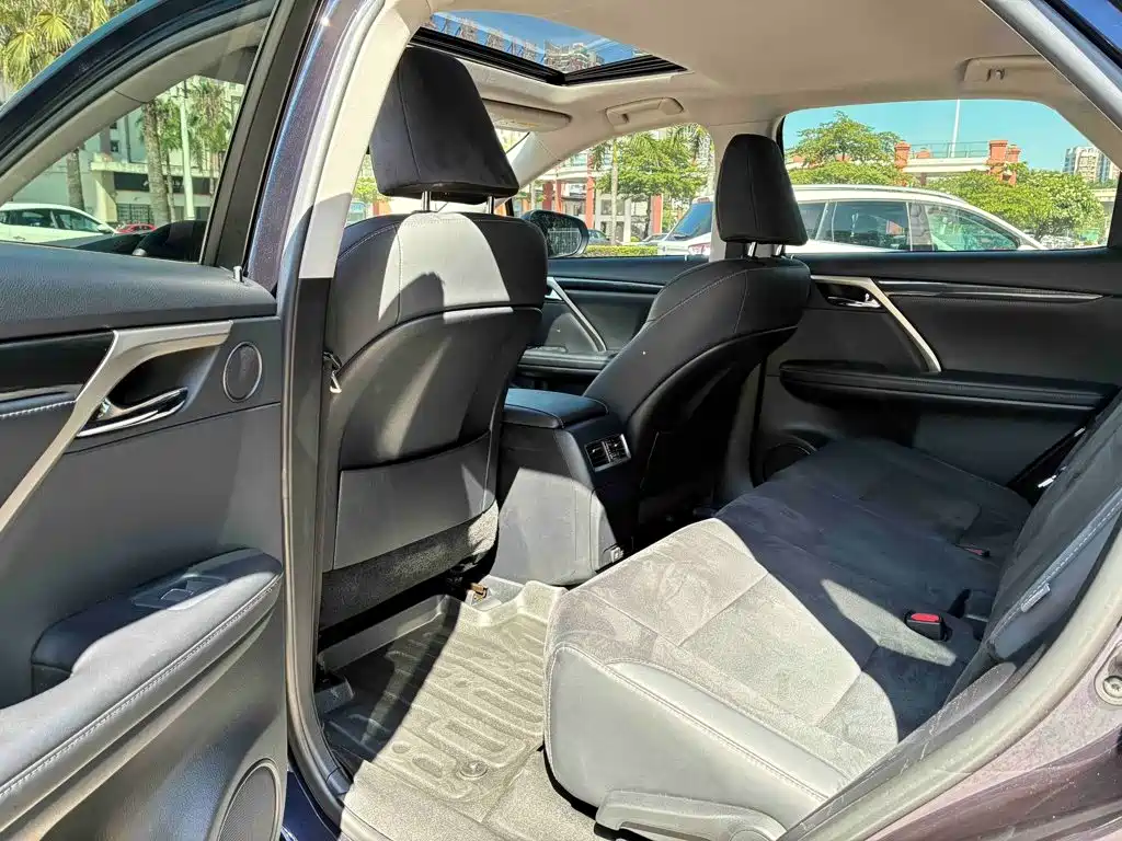 Lexus RX 2022