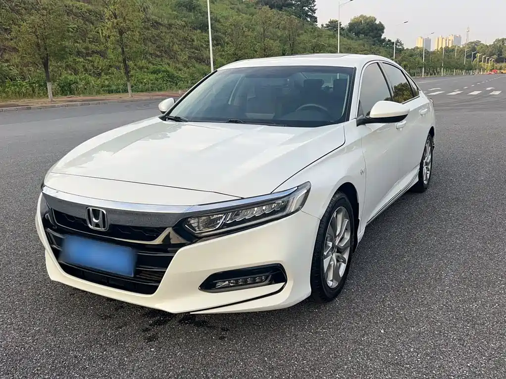 Honda Accord 2020 — фото 19