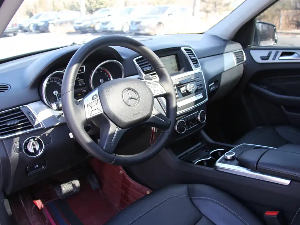 Mercedes-Benz M-Class 2014 — фото 11