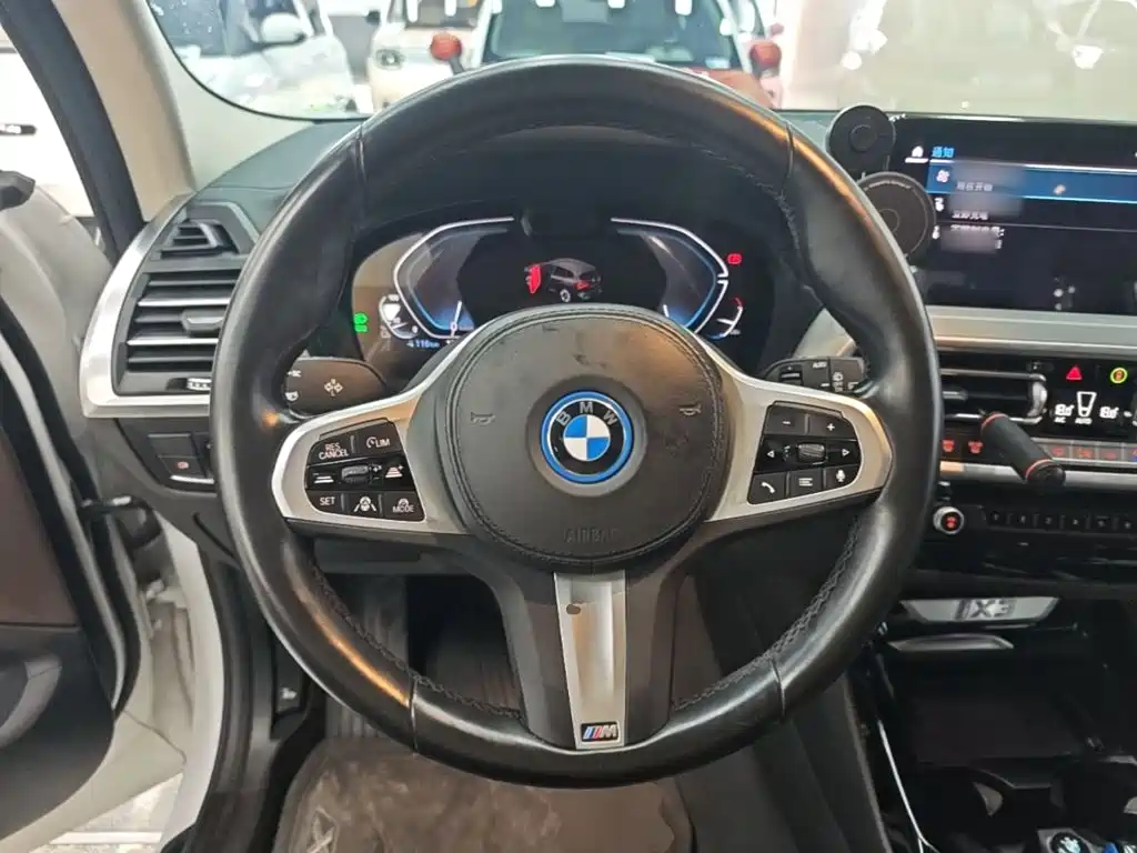 BMW iX3 2022 — фото 11
