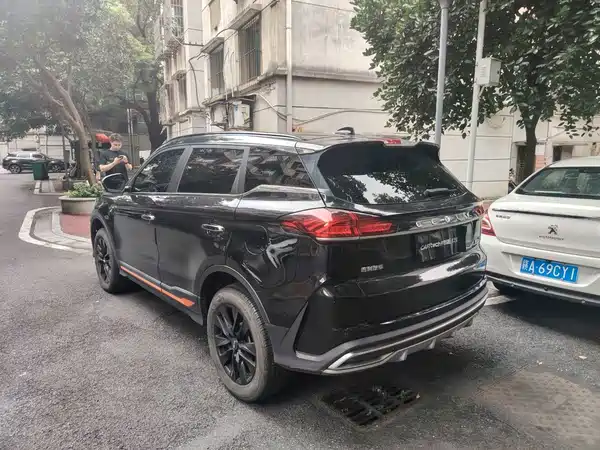 Geely Boyue 2022