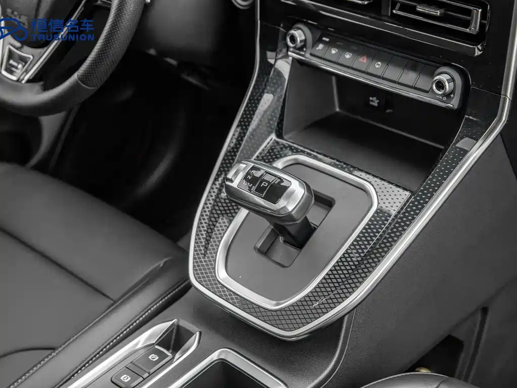 Haval M6 2021 — фото 18