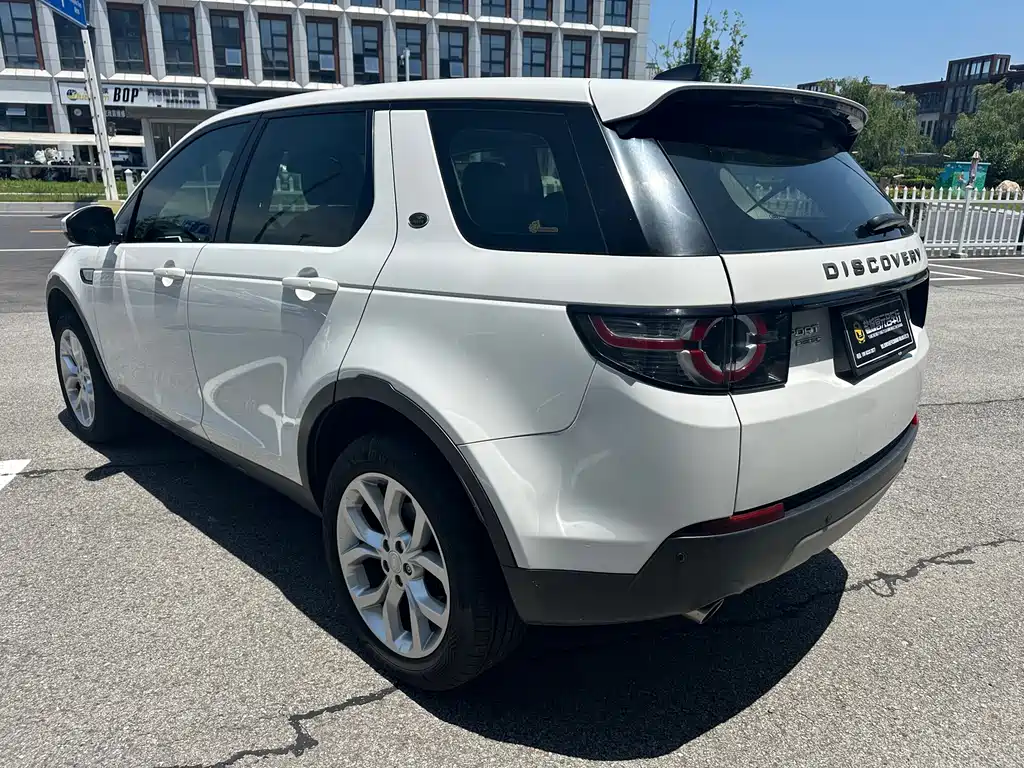 Land Rover Discovery Sport 2017 — фото 9