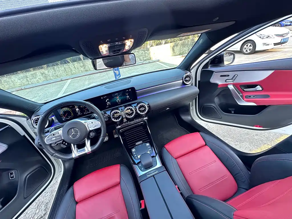 Mercedes-Benz A-Class AMG 2021 — фото 18