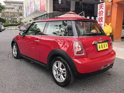 MINI MINI 2011