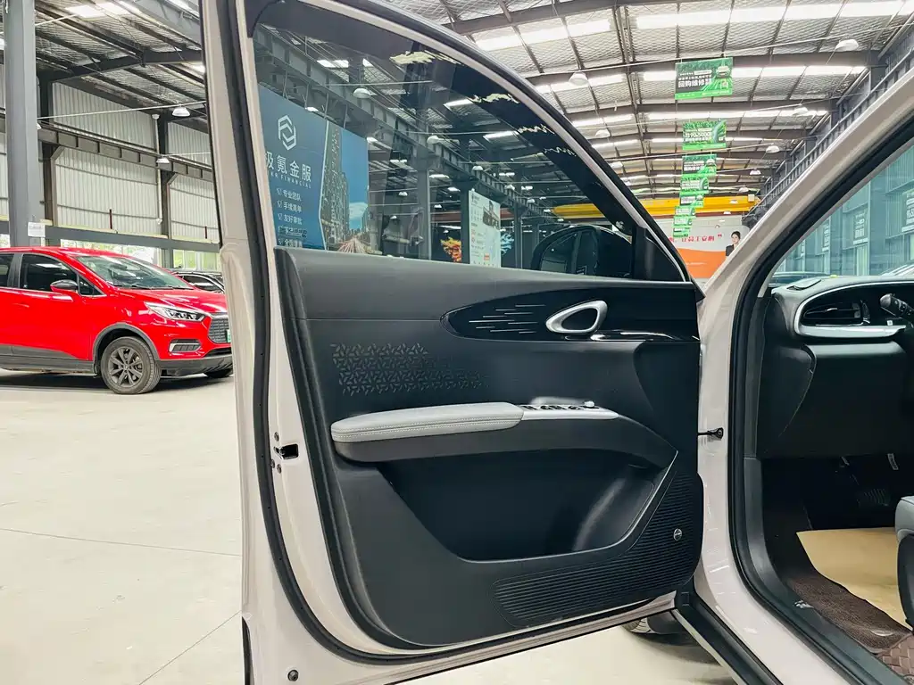 Geely Galaxy Starwish 2026 — фото 16