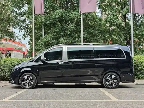 Mercedes-Benz Vito 2025