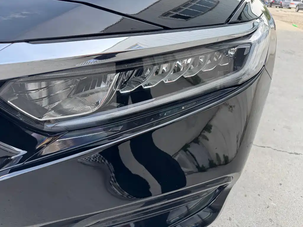 Honda Accord 2018 — фото 13