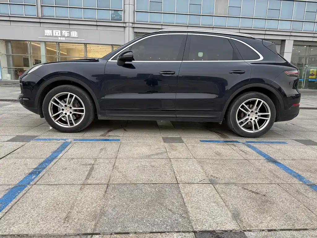 Porsche Cayenne 2021 — фото 2