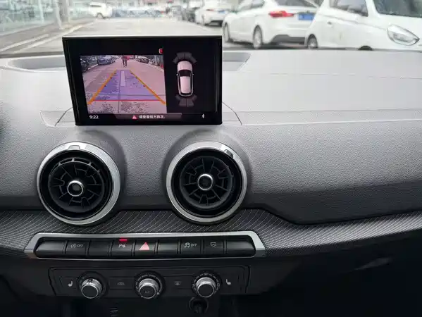 Audi Q2L 2022