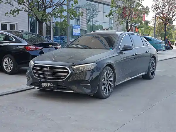Mercedes-Benz E-Class 2024