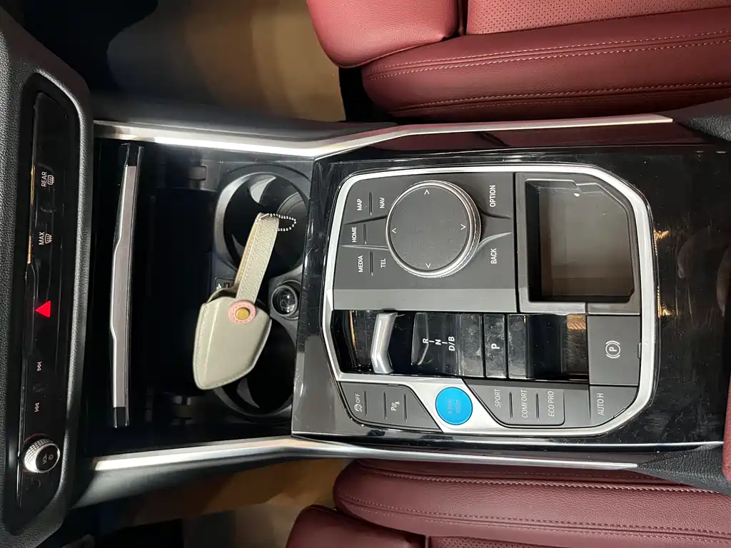 BMW i3 2024 — фото 10