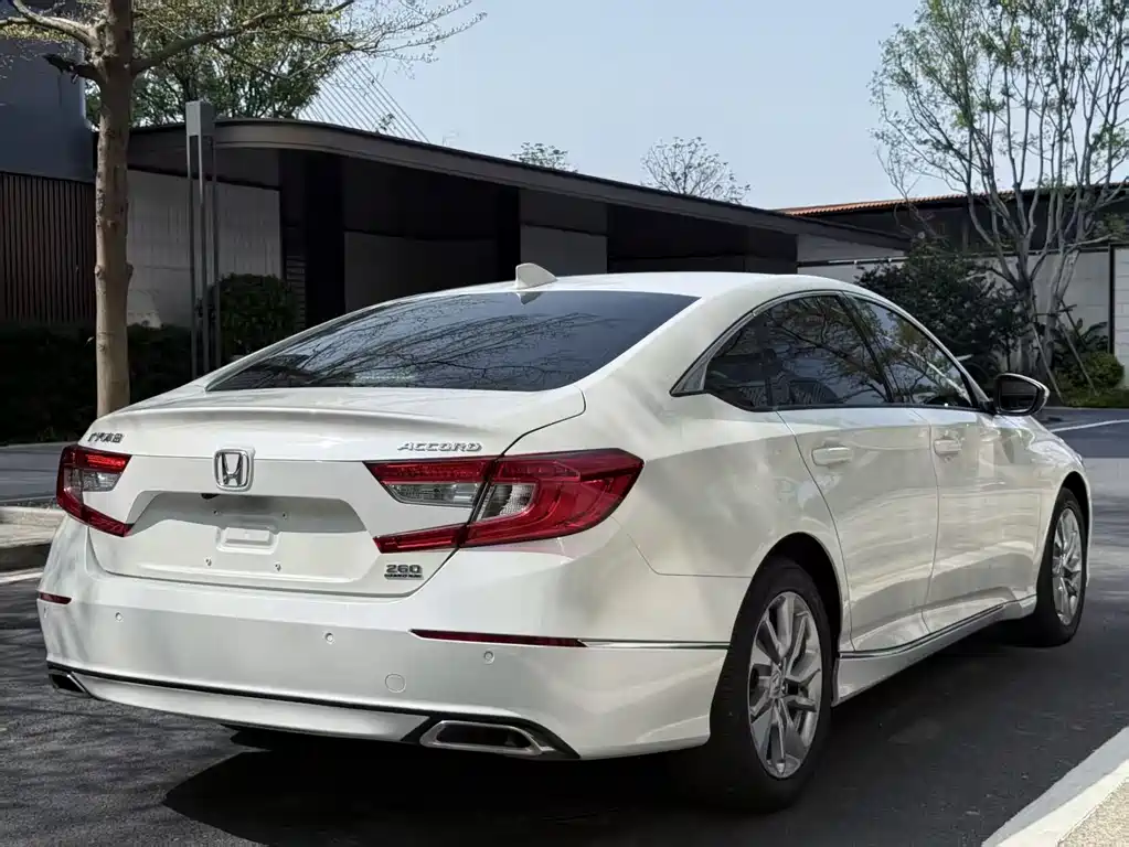 Honda Accord 2021 — фото 12