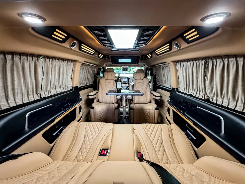 Mercedes-Benz Vito 2023 — фото 25