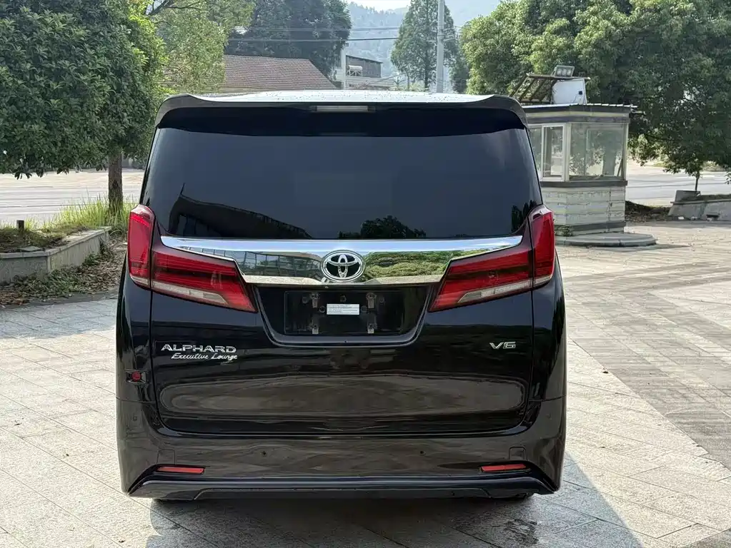Toyota Alphard 2019