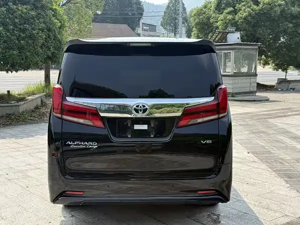 Toyota Alphard 2018