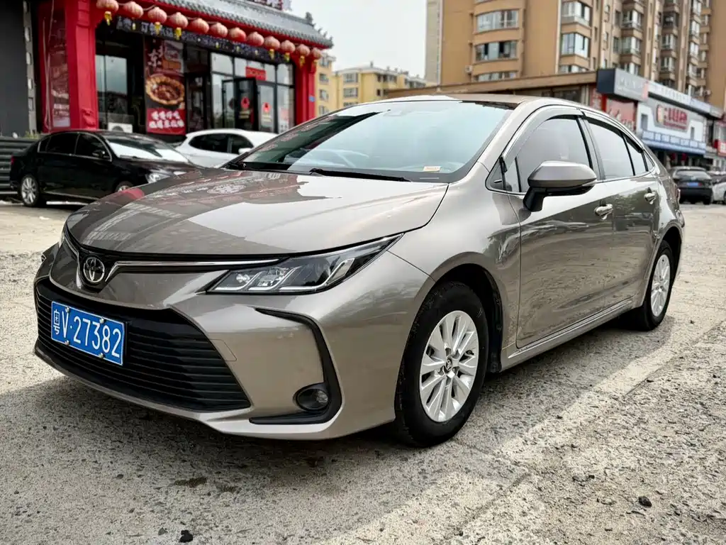 Toyota Corolla 2022 — фото 1