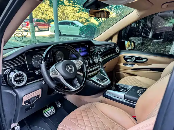 Mercedes-Benz Vito 2023