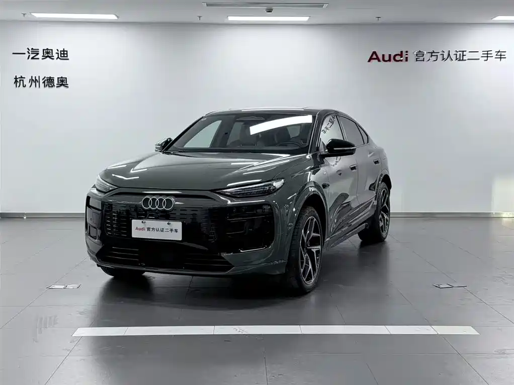 Audi Q6L Sportback E-Tron 2025 — фото 1